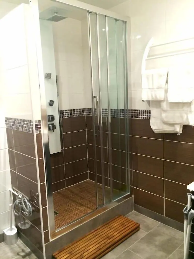 Hôtel Paris Gambetta 3*,