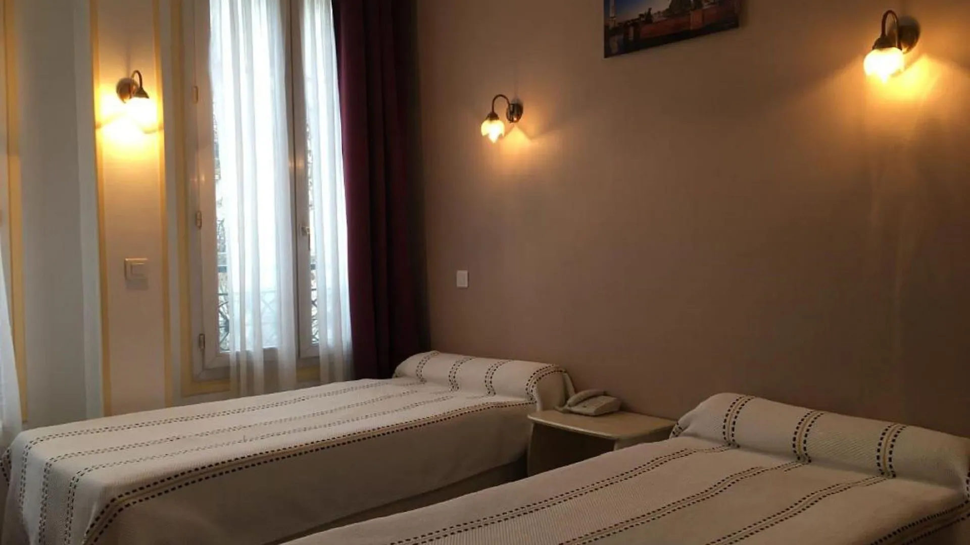 Hotel Paris Gambetta 3*,  France